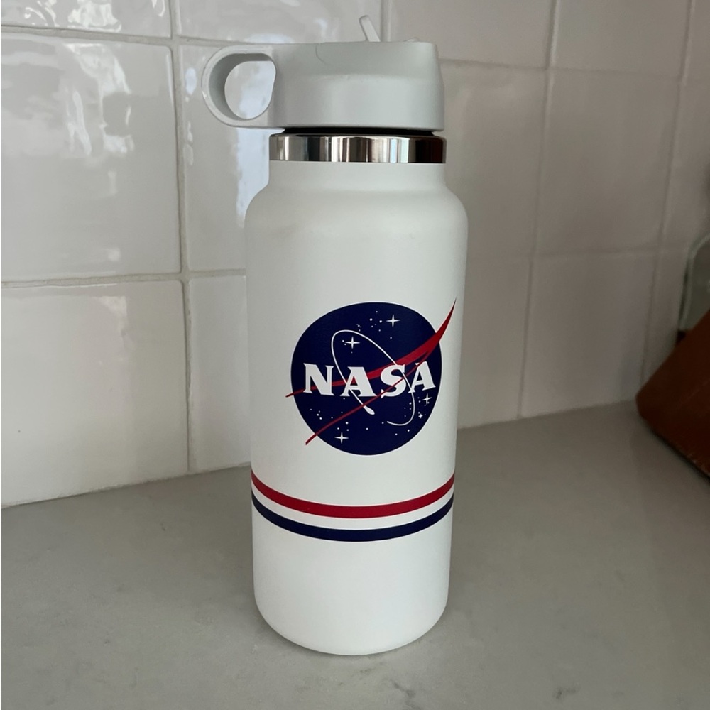 NASA Hydro Flask 32 oz (NOT SOLD ANYMORE)
